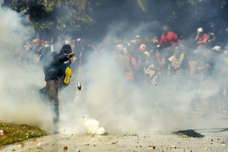 Arjantin'de maaş indirimi önerisi emeklileri ayaklandırdı - 1