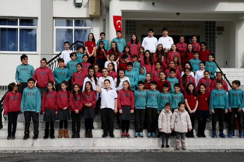 33 ikiz ve bir üçüz öğrencili okul Guinnes'a aday olacak - 1