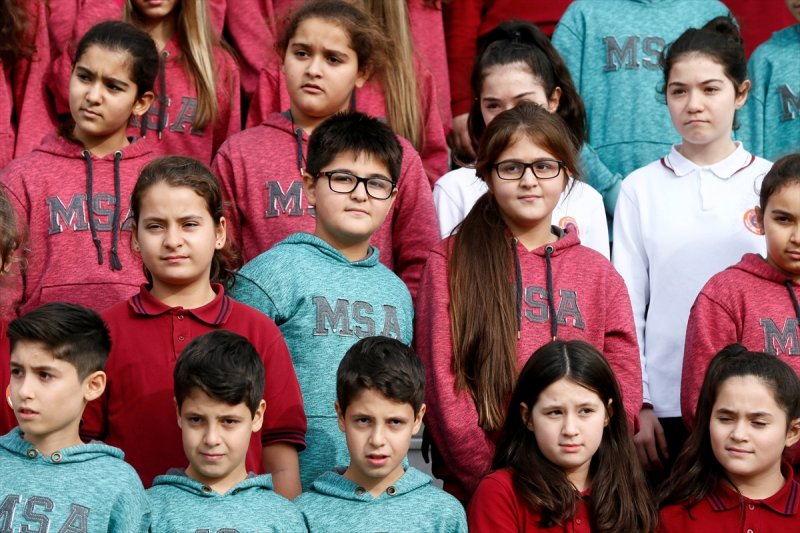 33 ikiz ve bir üçüz öğrencili okul Guinnes'a aday olacak - 2