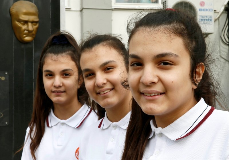 33 ikiz ve bir üçüz öğrencili okul Guinnes'a aday olacak - 9