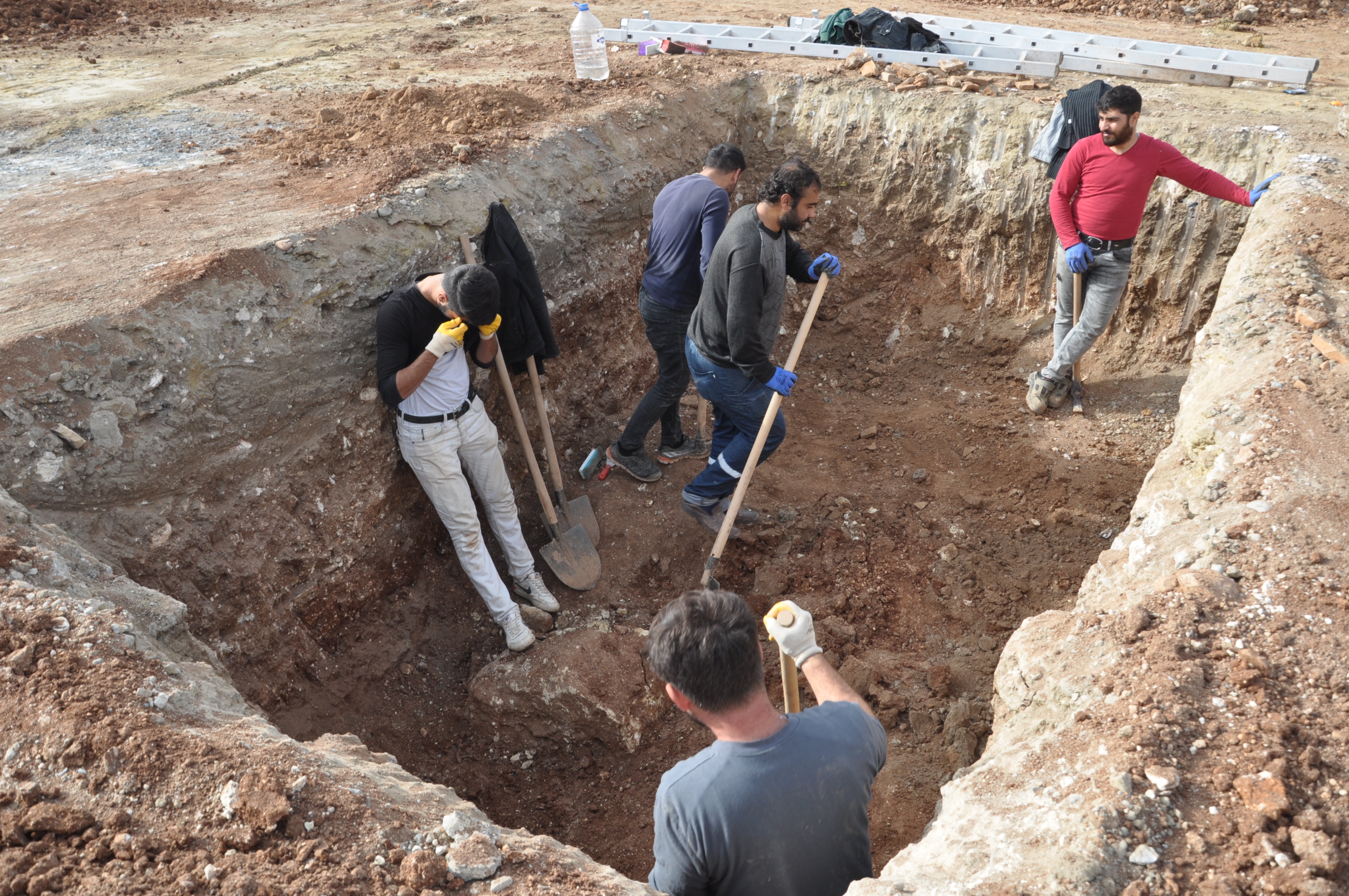 Mersin'de 2 lahit bulundu - 0