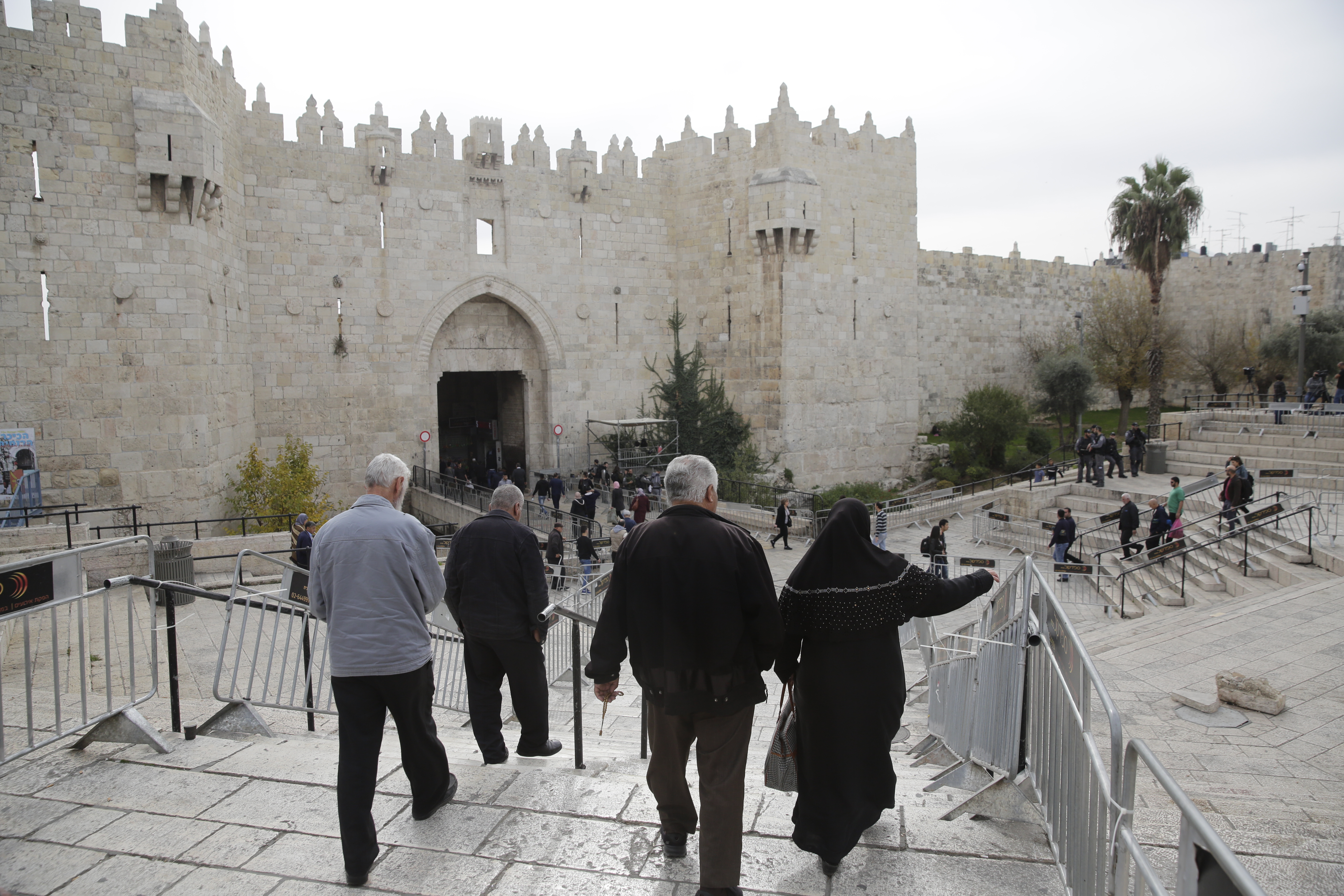 İsrail güçleri Kudüs'ün Amud kapısı önünde! - 0
