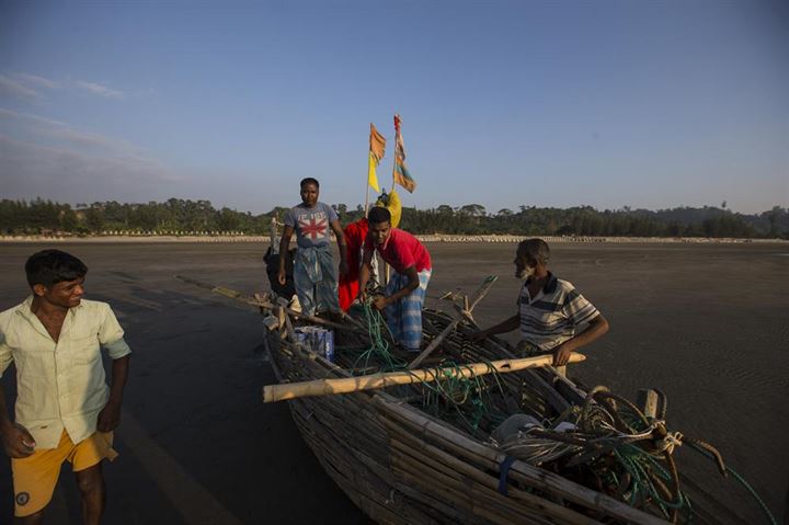 Bambudan tekneyle okyanusta ekmek kavgası - 4
