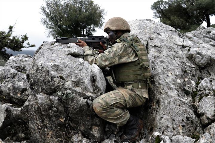 Komandolardan zorlu tatbikat - 15