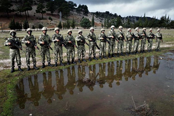 Komandolardan zorlu tatbikat - 33