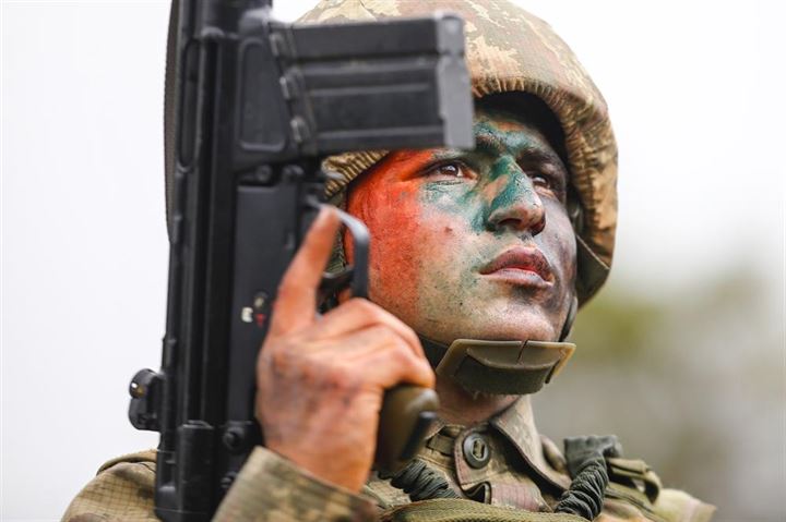 Komandolardan zorlu tatbikat - 37