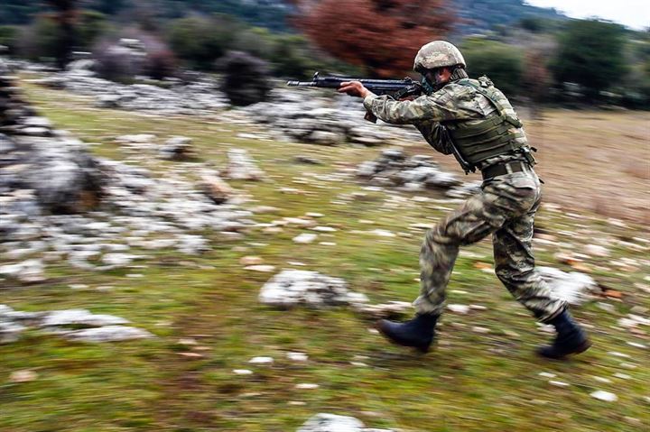 Komandolardan zorlu tatbikat - 47