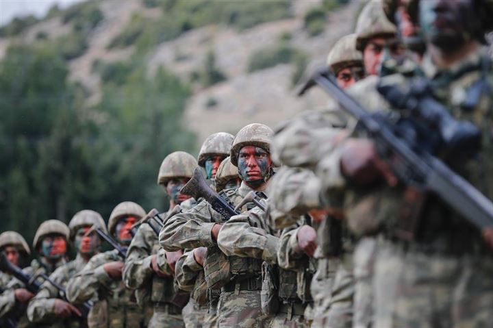 Komandolardan zorlu tatbikat - 48