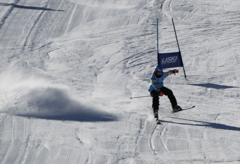 Hakkari'de kayak yarışması yapıldı - 8