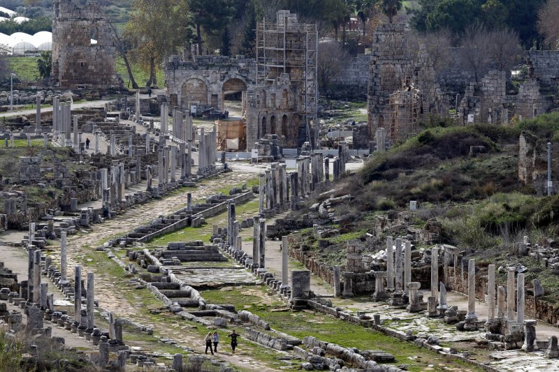Antik Kent Perge keşfedilmeyi bekliyor - 6