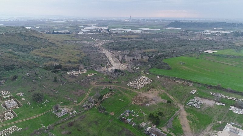 Antik Kent Perge keşfedilmeyi bekliyor - 10
