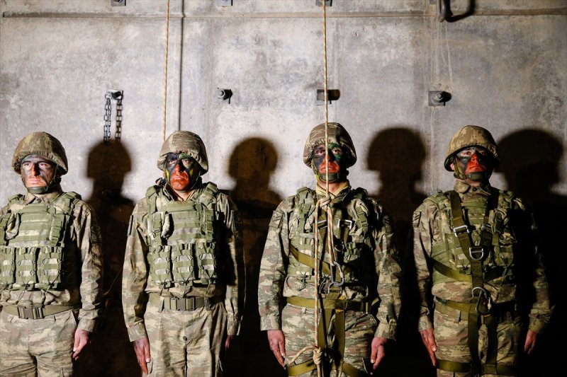 Başbakan Yıldırım komandoların eğitimini izledi - 10