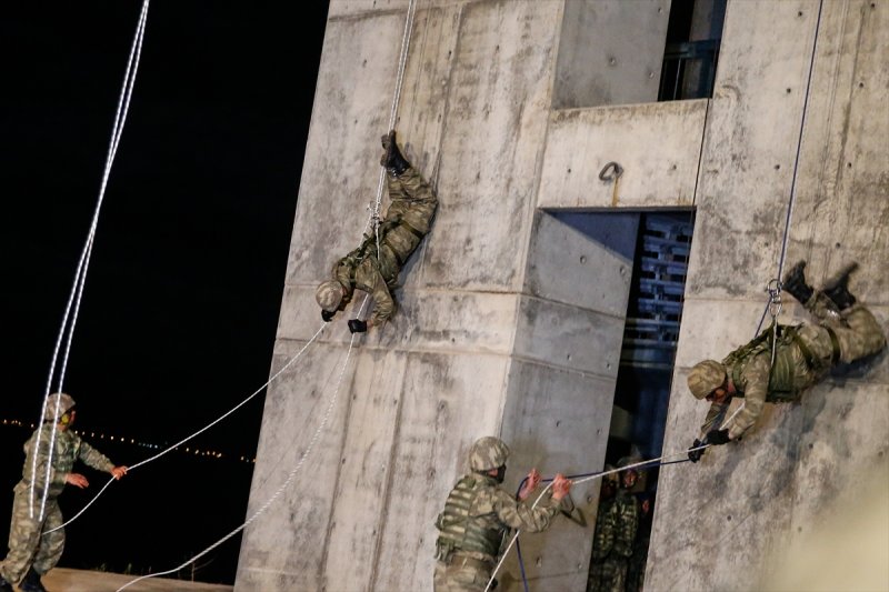 Başbakan Yıldırım komandoların eğitimini izledi - 14