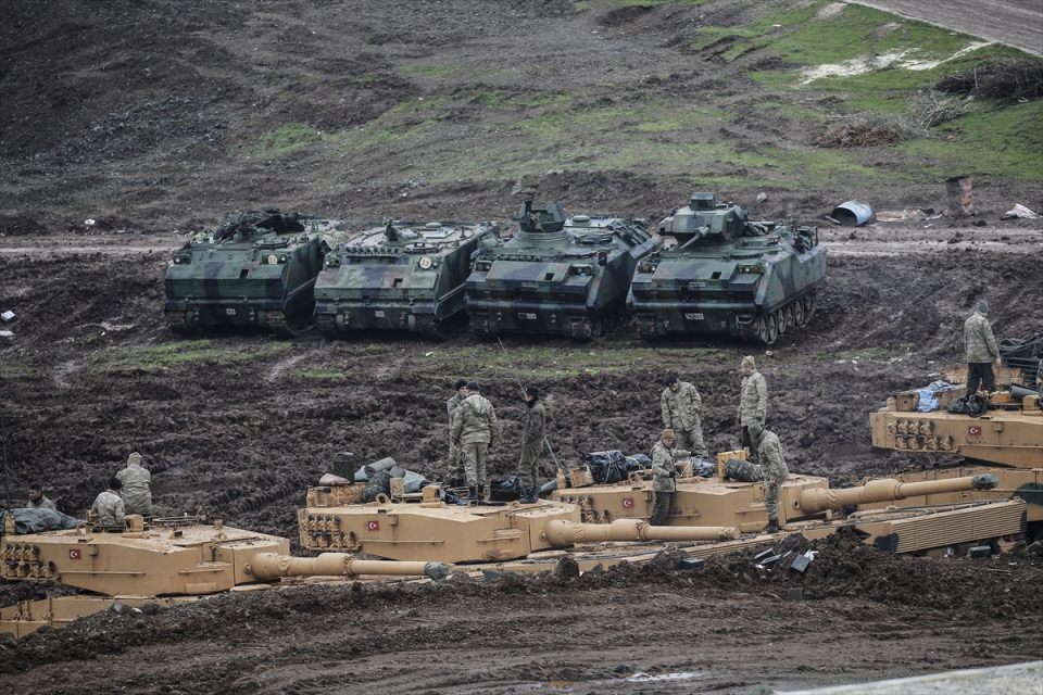 Afrin'e sevkiyat hız kesmiyor - 1