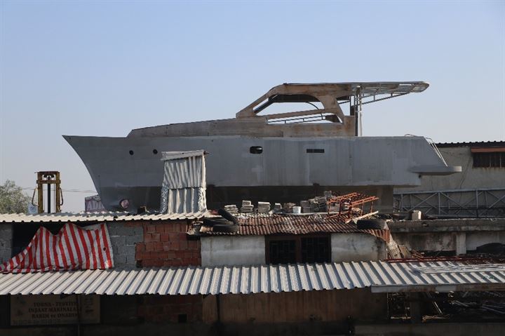 Lüks yatı dama çıkardılar - 4