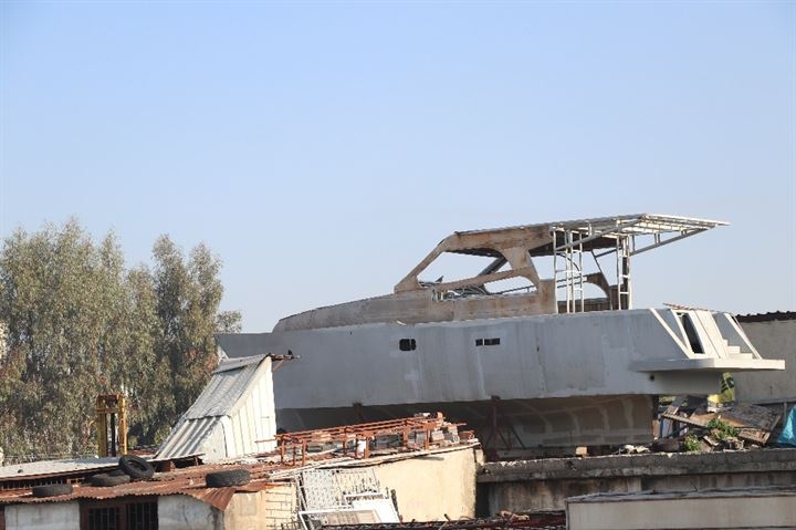 Lüks yatı dama çıkardılar - 6