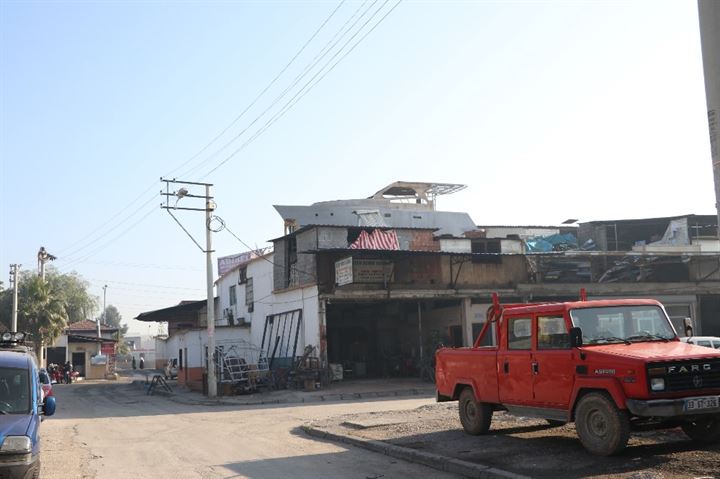 Lüks yatı dama çıkardılar - 11