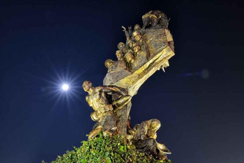 Süper Kanlı Mavi Ay'dan ilk kareler - 0