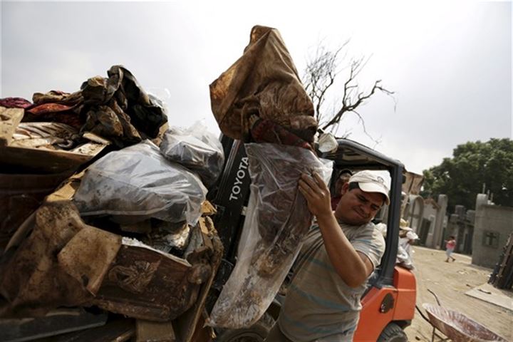 Kirasını ödemeyen ölüyü mezardan çıkarıyorlar - 20
