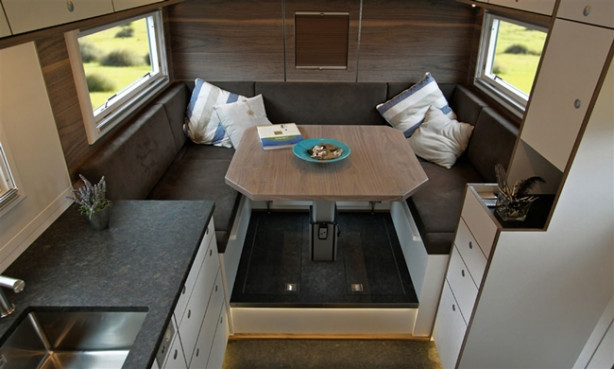 Zırhlı kamyonu eve dönüştürdü! - 13