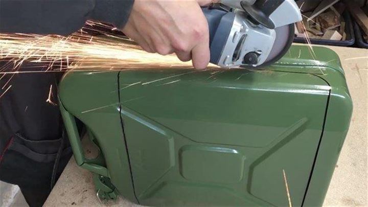 Benzin bidonuyla buzdolabı yaptı - 10