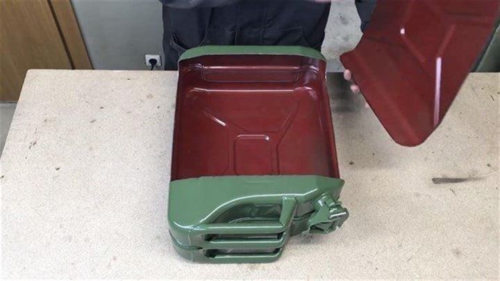 Benzin bidonuyla buzdolabı yaptı - 13