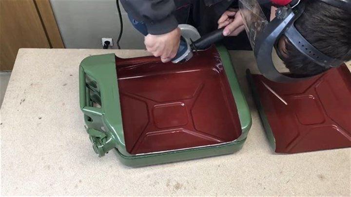 Benzin bidonuyla buzdolabı yaptı - 14