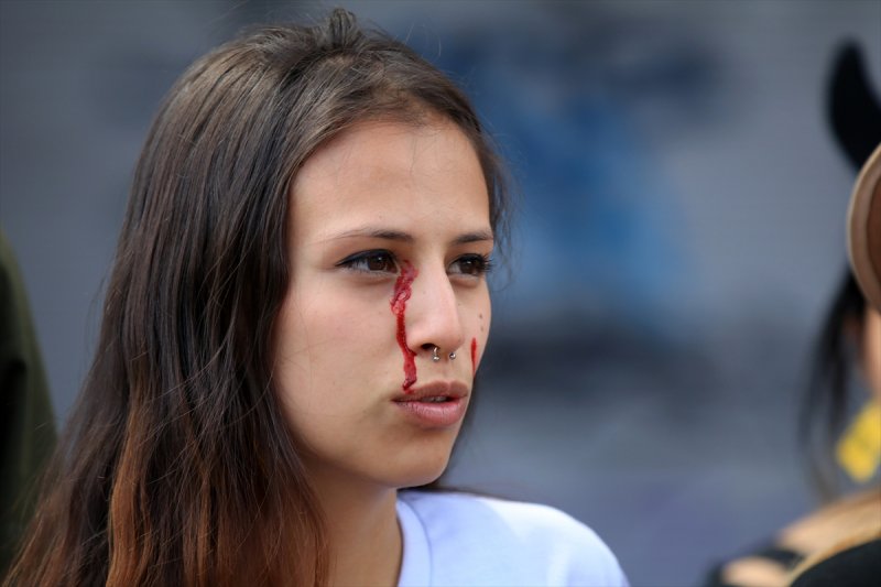 Kolombiya'da boğa güreşi protesto edildi - 2