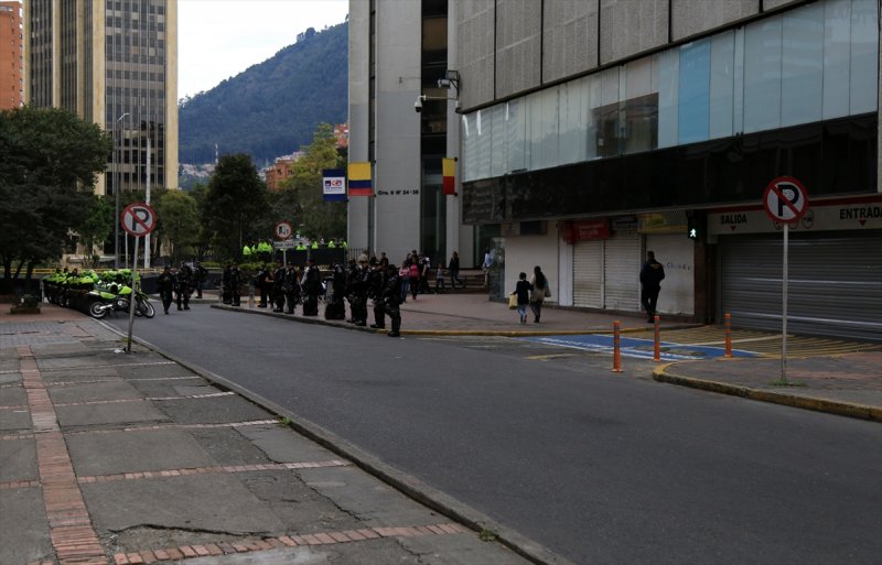 Kolombiya'da boğa güreşi protesto edildi - 9