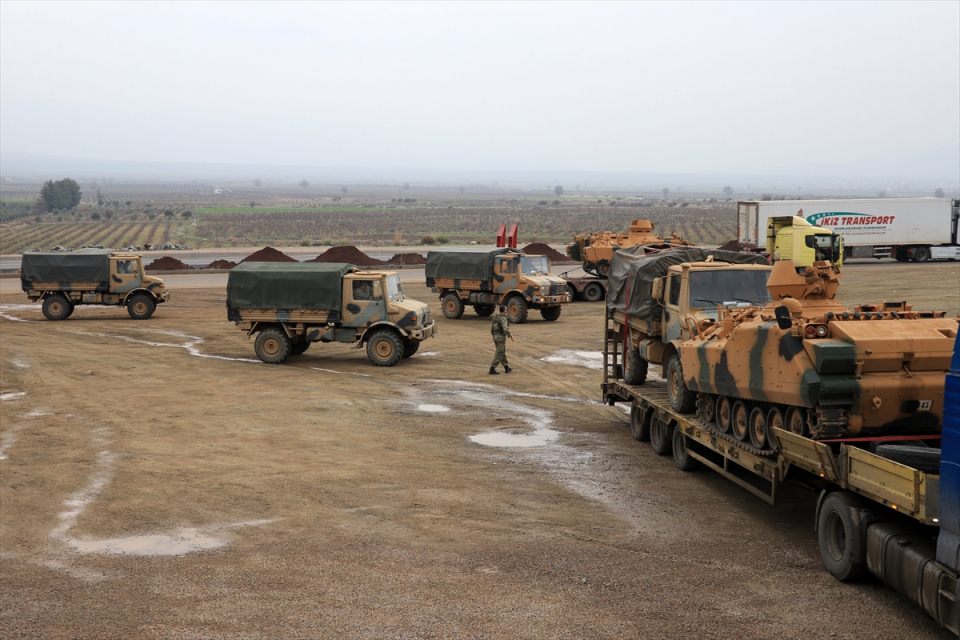Sınır hattında askeri araç sevkiyatı devam ediyor - 6