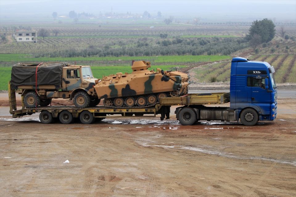 Sınır hattında askeri araç sevkiyatı devam ediyor - 9