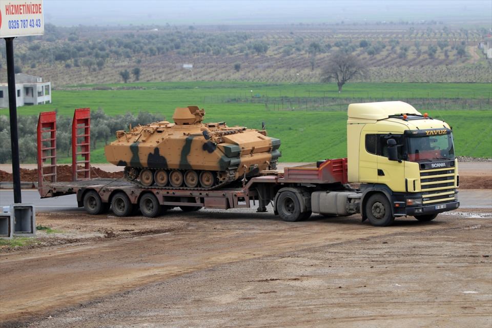 Sınır hattında askeri araç sevkiyatı devam ediyor - 11