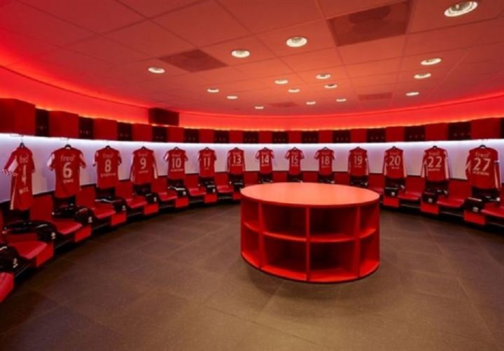 Dev futbol kulüplerinin soyunma odaları - 6