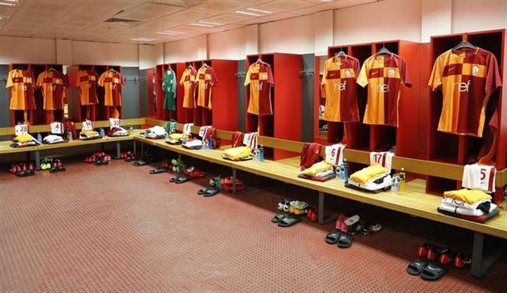 Dev futbol kulüplerinin soyunma odaları - 10
