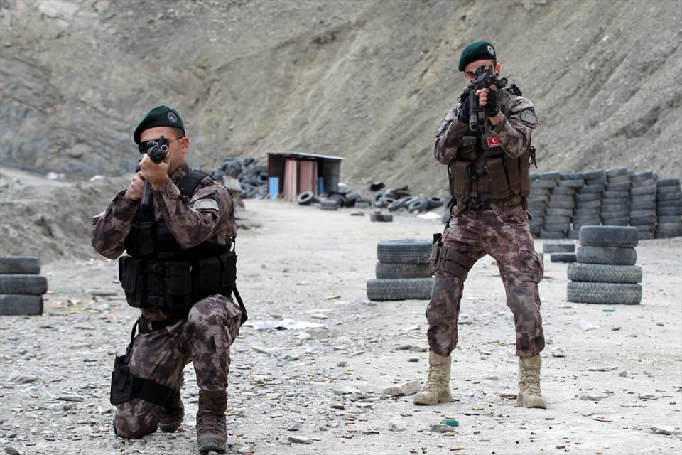 Onları 'Özel harekatçılar' yetiştiriyor! - 2