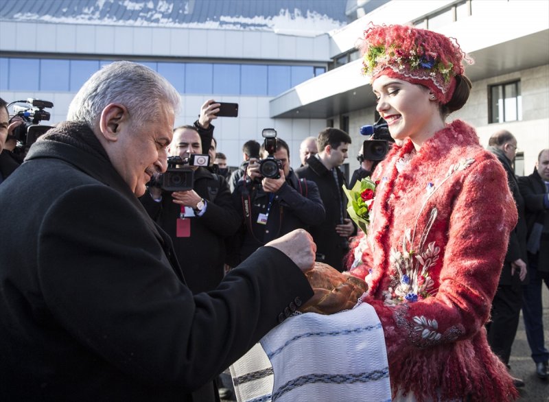 Başbakan Yıldırım, Belarus'ta ekmek ve tuzla karşılandı - 10