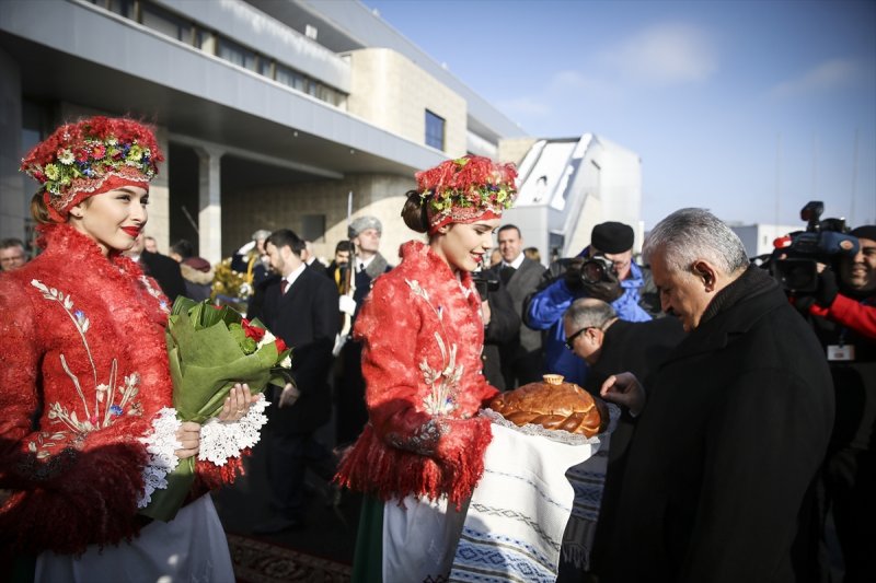 Başbakan Yıldırım, Belarus'ta ekmek ve tuzla karşılandı - 17