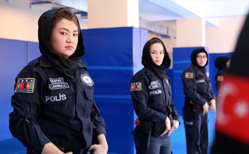Türk polisi Afgan kadınlara eğitim veriyor - 11