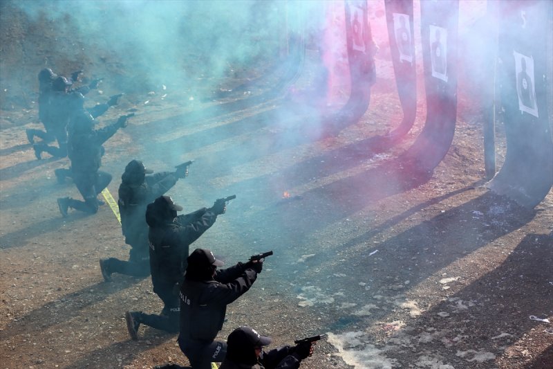 Türk polisi Afgan kadınlara eğitim veriyor - 28