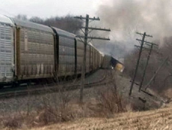 New York'ta yük treni raydan çıktı - 3