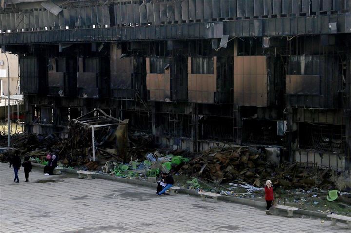 Harabeye dönen üniversitede eğitim devam ediyor - 10