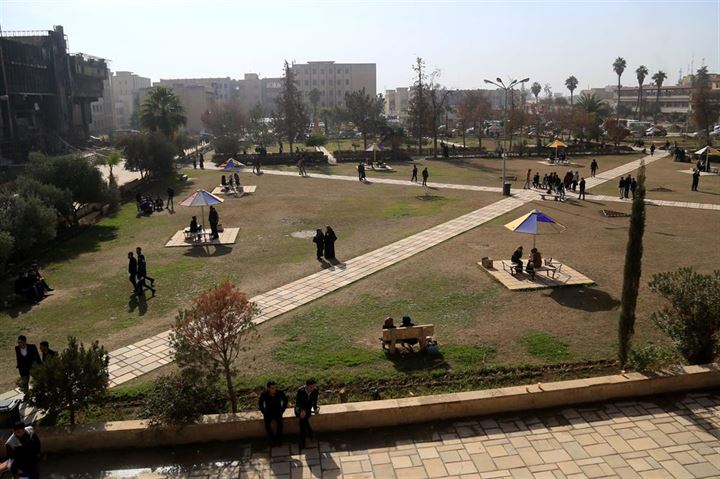 Harabeye dönen üniversitede eğitim devam ediyor - 15