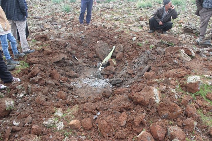 Kırıkhan'da 3 noktaya 5 roket düştü - 6