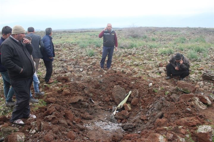 Kırıkhan'da 3 noktaya 5 roket düştü - 7