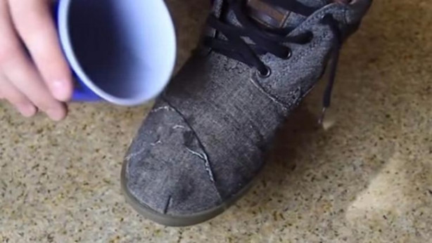 Ayakkabılarınızı su geçirmez yapmak çok basit! - 11