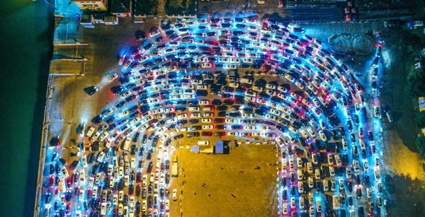 Çin'de feribot kuyruğu - 0