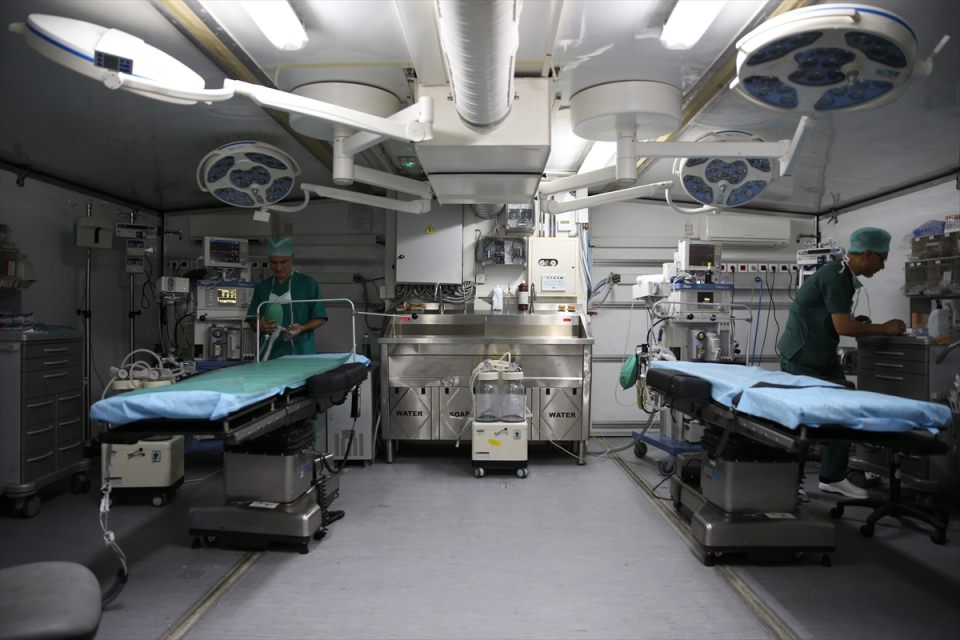 Современные госпиталя госпитали. Госпиталь в Турции. Госпиталь Гирис Турция. Мобильный военный госпиталь. Передвижной госпиталь