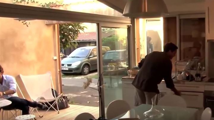 Çöp dolu garajı ev yaptı - 7