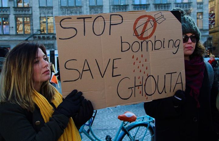 Amsterdam'da 'Doğu Guta'da bombaları durdur' gösterisi - 5