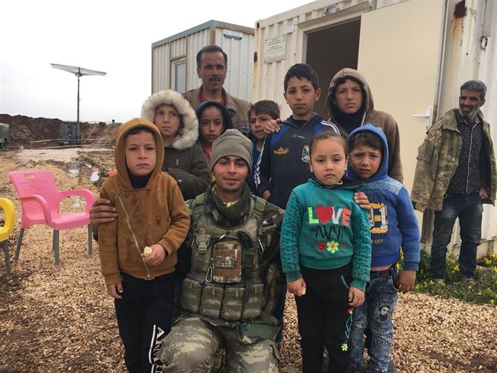 TSK gelen talep üzerine Afrin'de 22 sivili sağlık taramasından geçirdi - 3